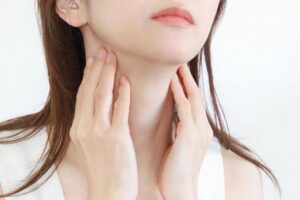 【首の横シワ・手の甲】顔より年齢が出るパーツを若返らせる！名古屋で受ける手・首のアンチエイジング